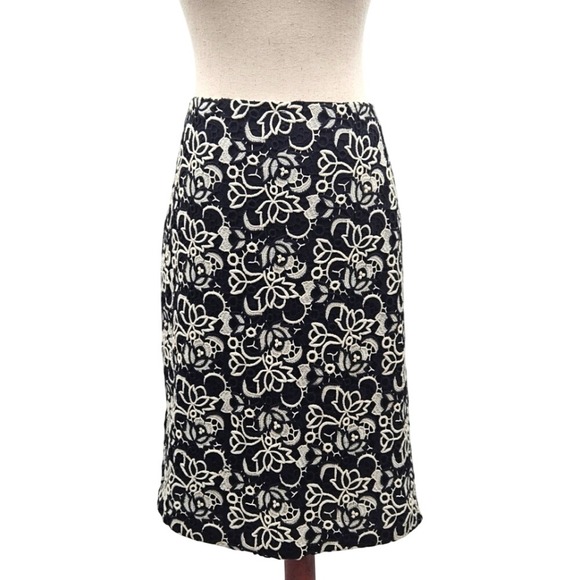 Talbots Floral‎ Lace Overlay Black & White Pencil Skirt Size 10 EUC - Picture 3 of 11